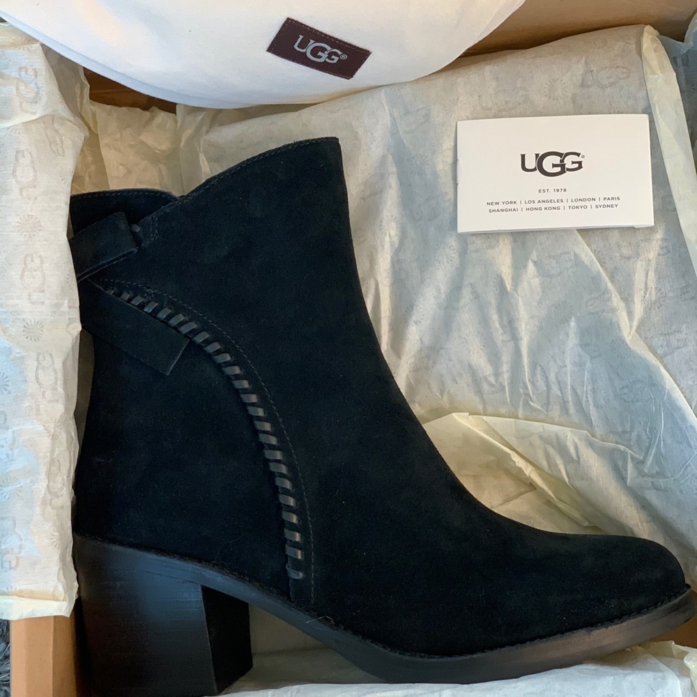 UGG Fraise Whipstitch black bootie